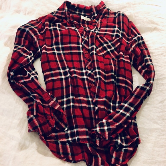 beachlunchlounge Tops - BeachLunchLounge | Red Plaid Print Flannel Shirt